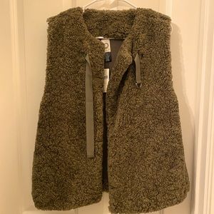 Fuzzy Army green vest - Anthropologie